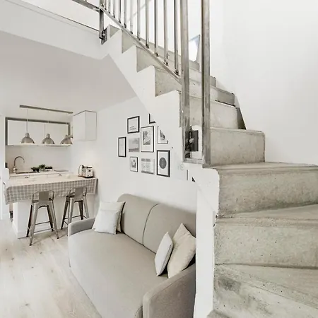 One Bedroom Flat Rue Montorgueil *